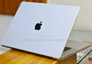 New Laptop Apple MacBook Pro M1 16GB Apple M1 Pro SSD 512GB