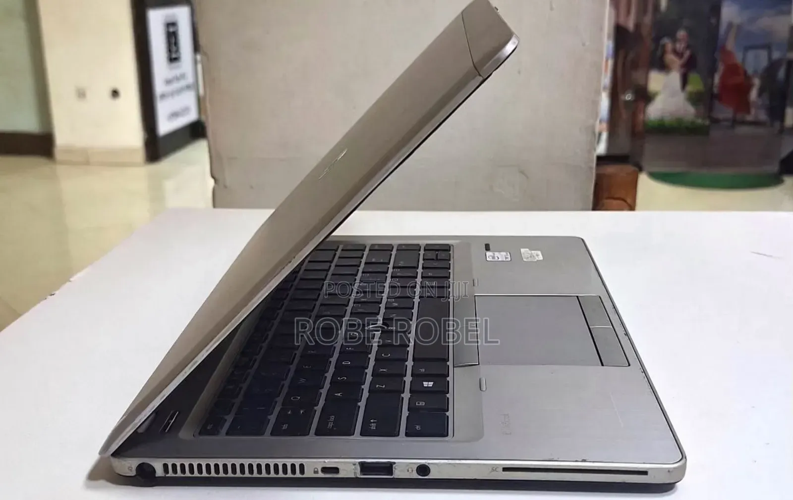 New Laptop HP EliteBook Folio 8GB Intel Core I5 SSD 128GB