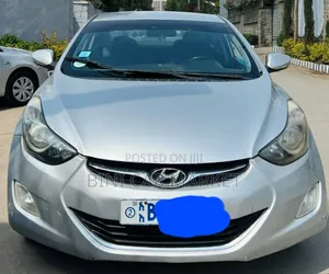 Photo - Hyundai Elantra 2013 Silver