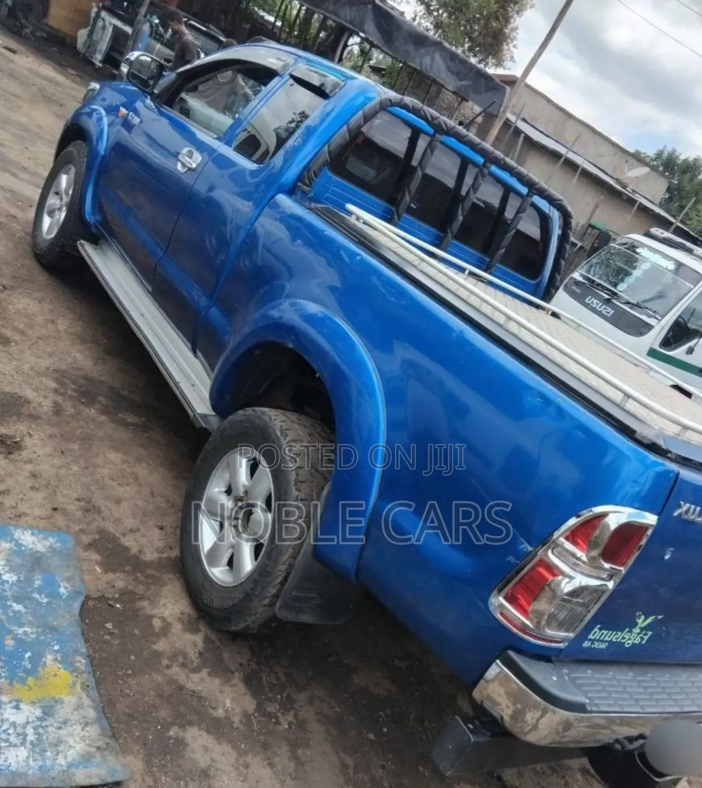 Toyota Hilux 2010 Blue