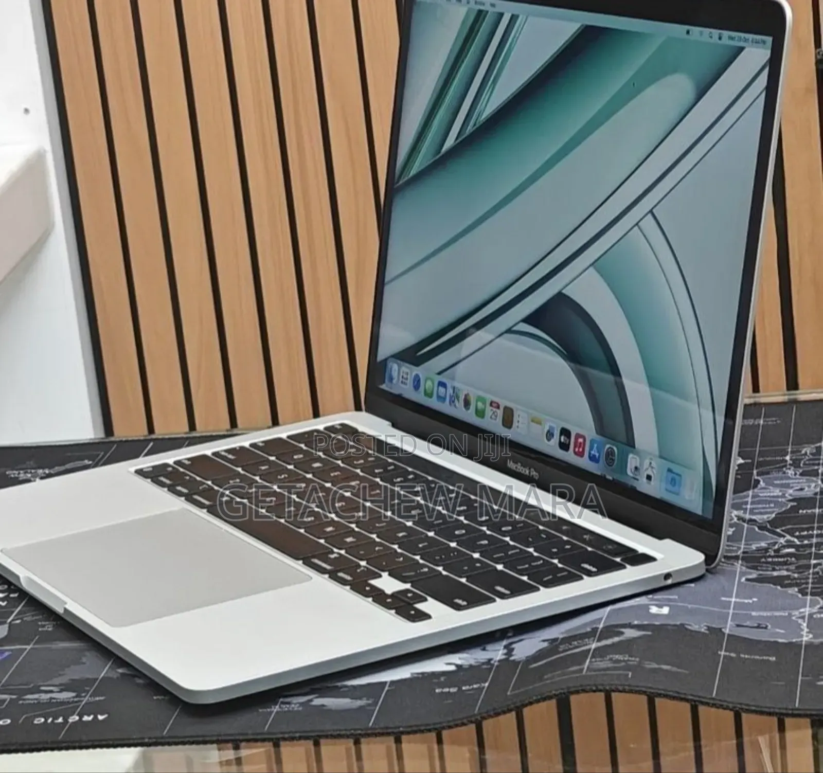 New Laptop Apple MacBook Pro 2022 M2 8GB Apple M2 SSD 256GB