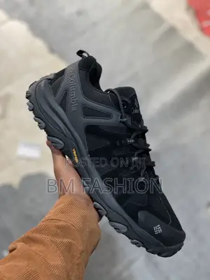 Columbia Vibram Trail Shoes - All Black Outdoor Hiking Sneakers