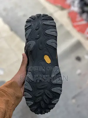 Columbia Vibram Trail Shoes - All Black Outdoor Hiking Sneakers