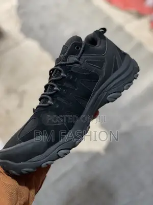 Columbia Vibram Trail Shoes - All Black Outdoor Hiking Sneakers