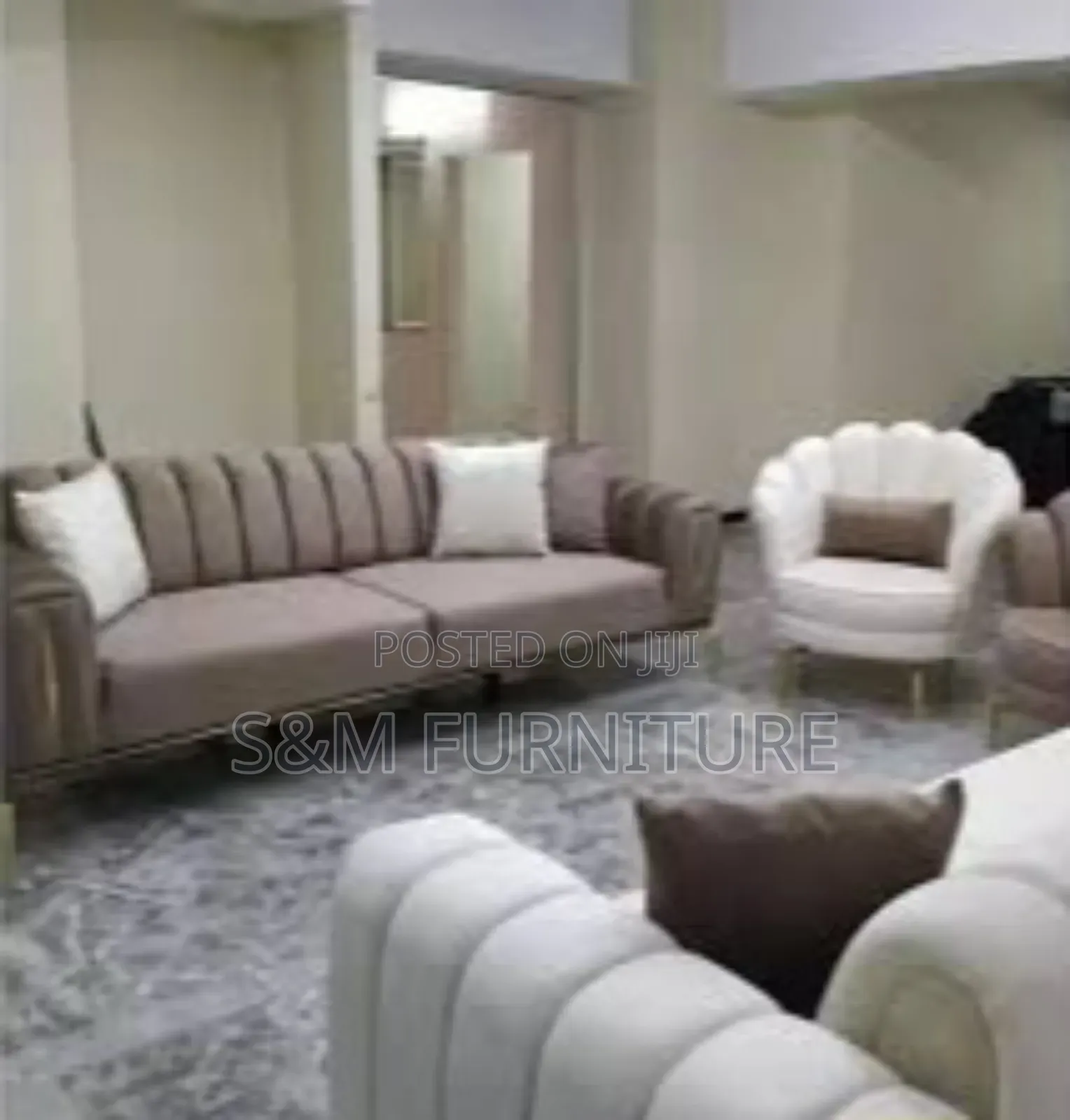 8 Seater Sofa With Premium Distinction. ሶፋ