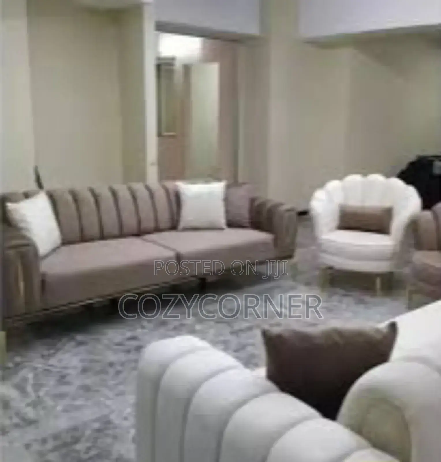 8 Seater Sofa With Premium Distinction. ሶፋ