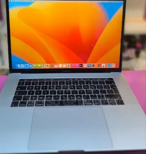 New Laptop Apple MacBook Pro 2017 16GB Intel Core I7 SSD 512GB