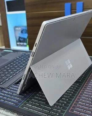 New Laptop Microsoft Surface Pro 7 8GB Intel Core I5 SSD 256GB