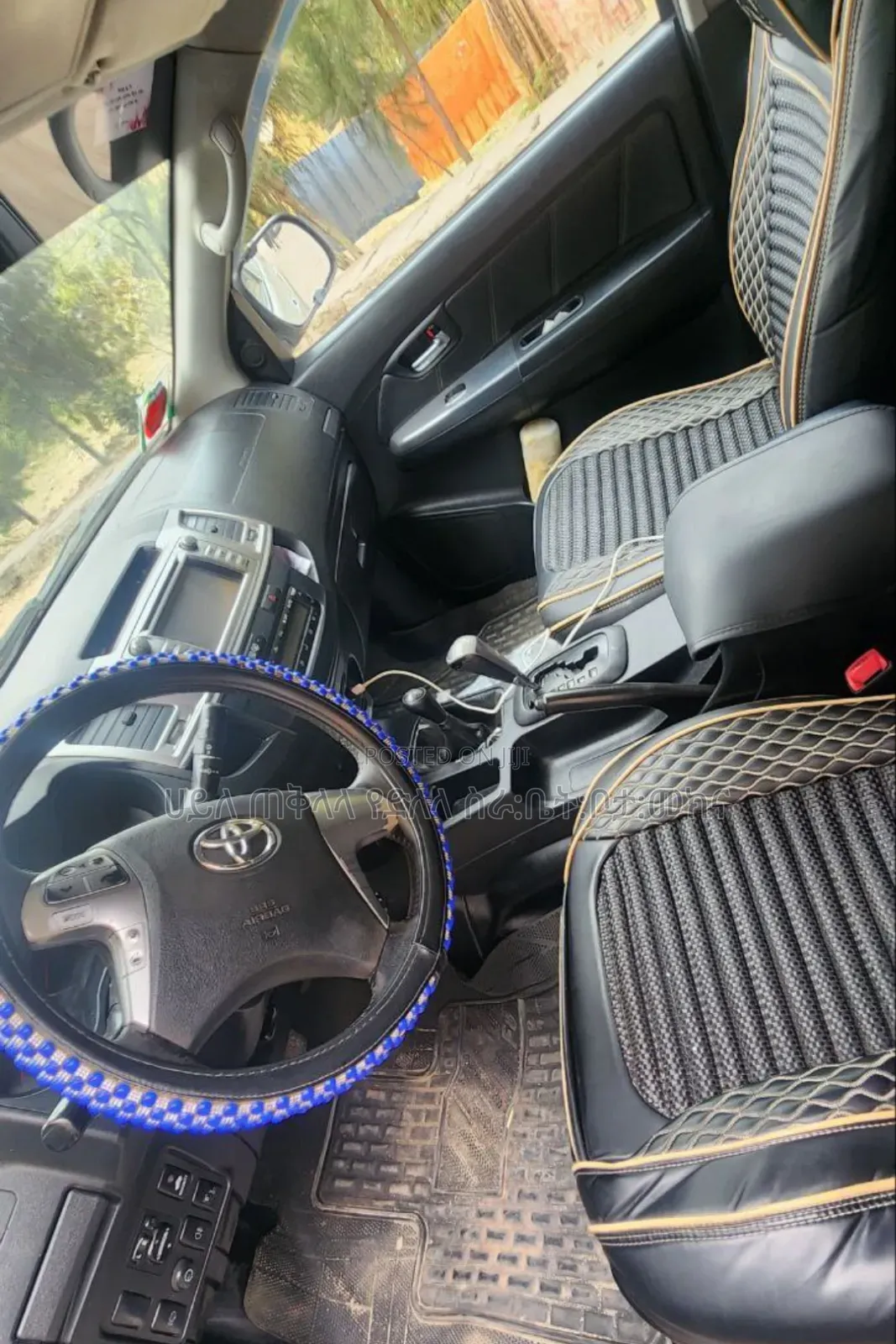 Toyota Hilux 2015 Gold