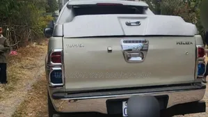 Toyota Hilux 2015 Gold