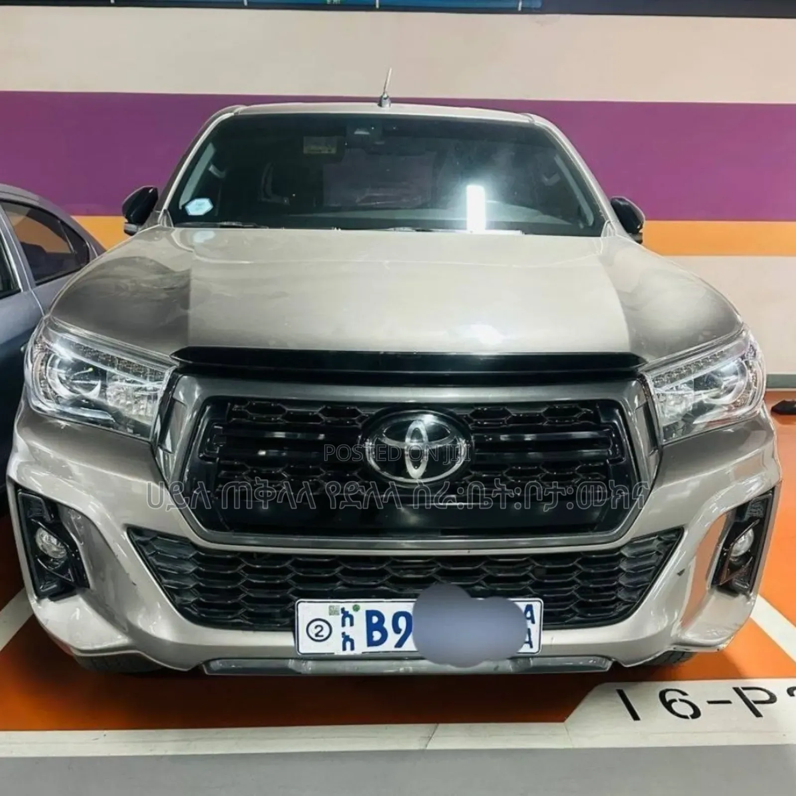 Toyota Hilux 2020 Gold