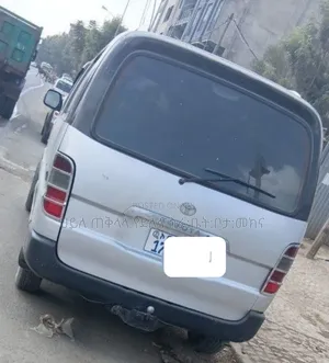 Toyota HiAce 2011 Silver