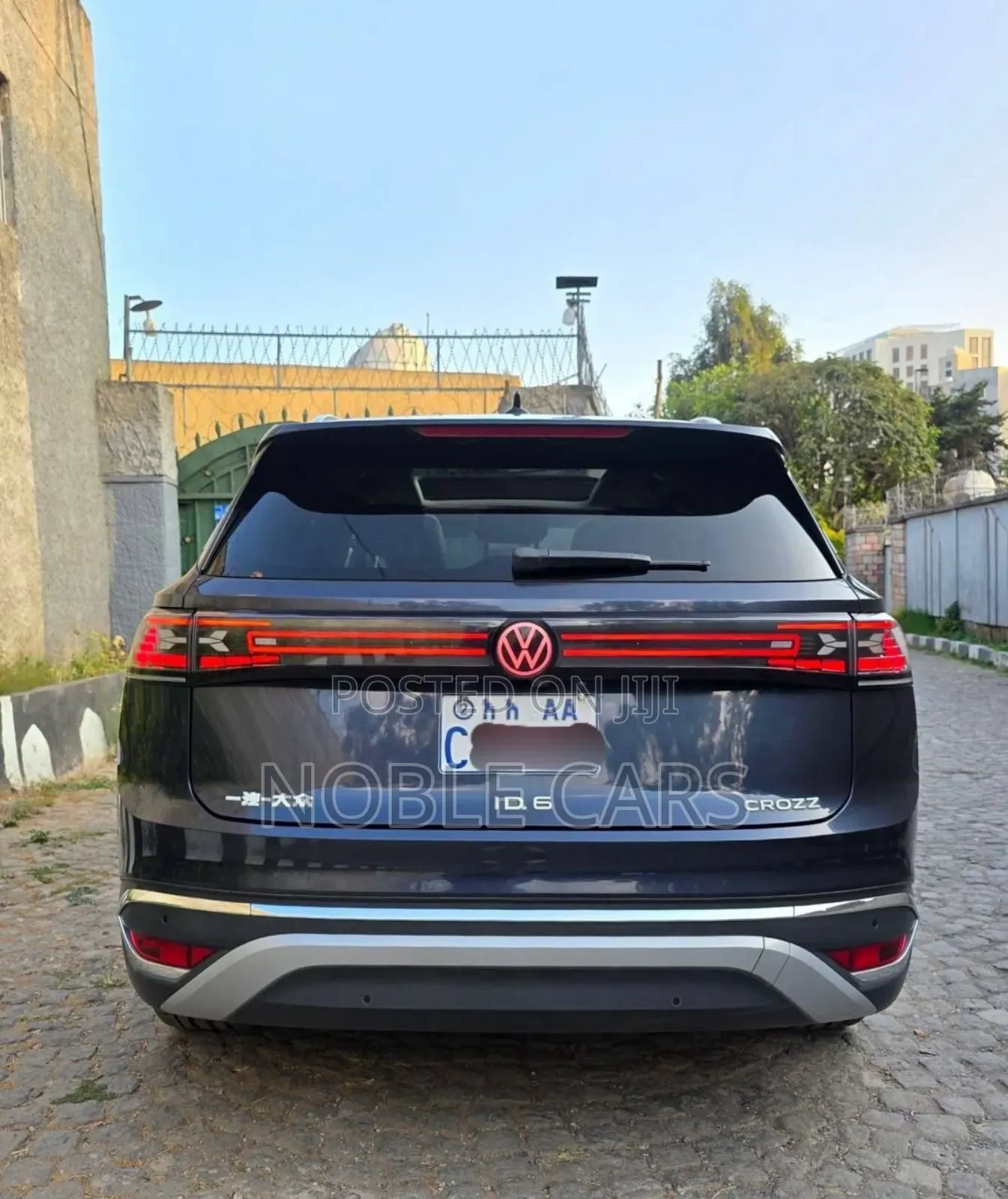 Volkswagen ID.6 2023 Blue