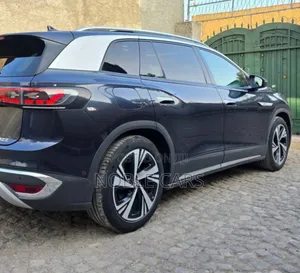 Volkswagen ID.6 2023 Blue