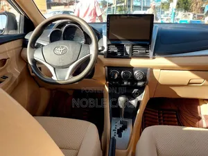 Toyota Yaris 2014 White