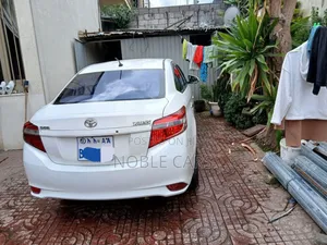 Toyota Yaris 2014 White