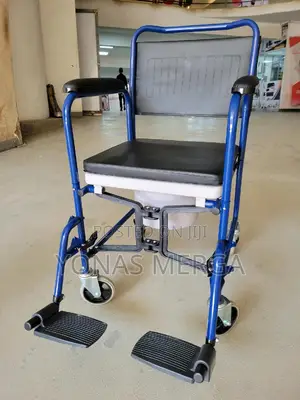 Toilet Chair With Wheels/Designed to Provide Utmost Comfort for Elder