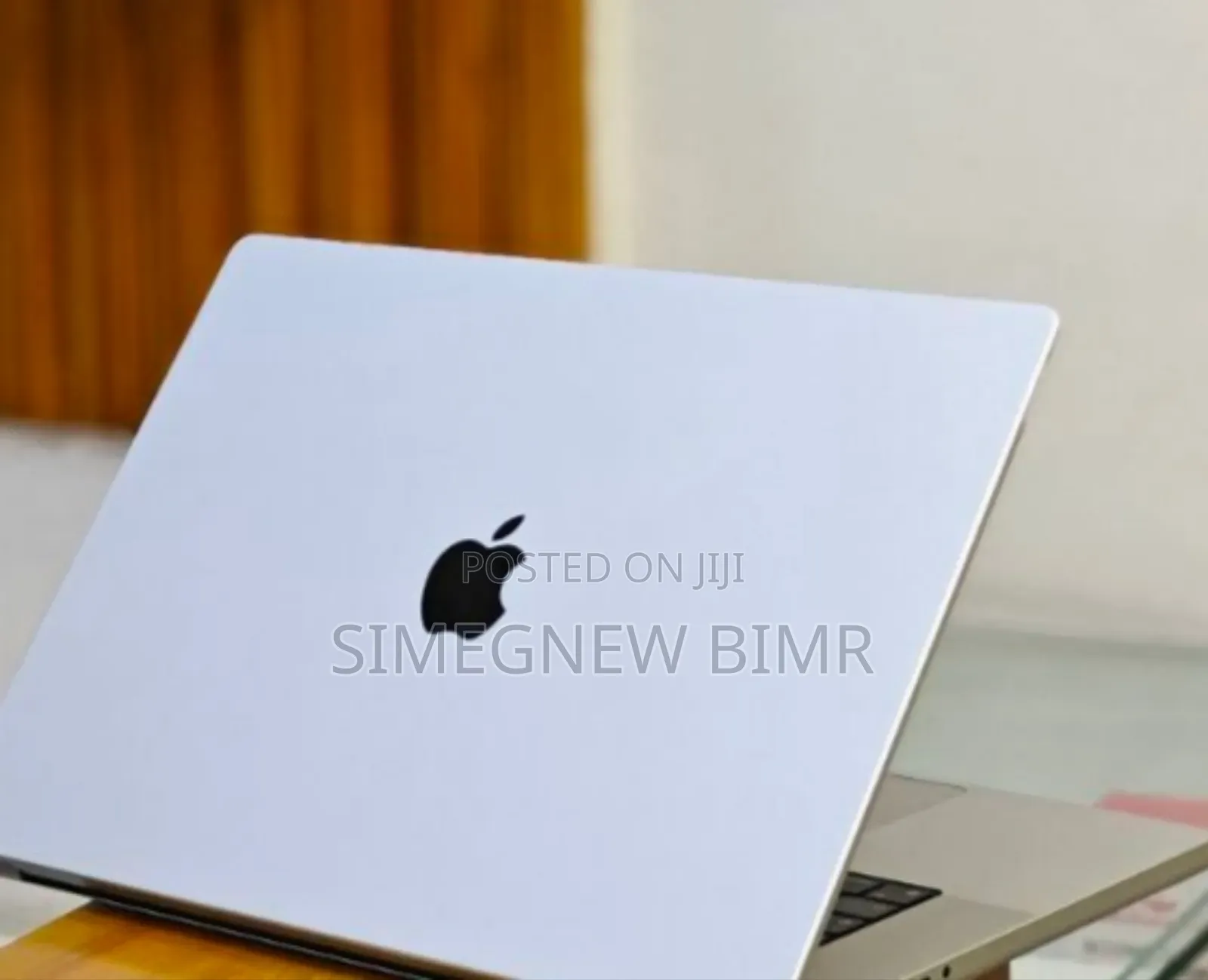 New Laptop Apple MacBook Pro M1 16GB Apple M1 Pro SSD 512GB