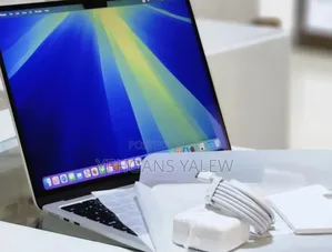 New Laptop Apple MacBook Air 2025 M4 15-inch 16GB Apple M4 SSD 256GB