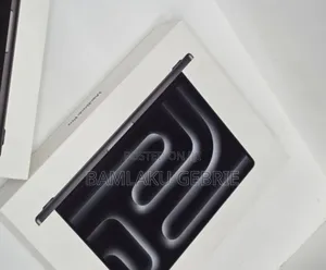 New Laptop Apple Macbook Pro 2025 M5 14-inch 16GB Apple M5 SSD 512GB