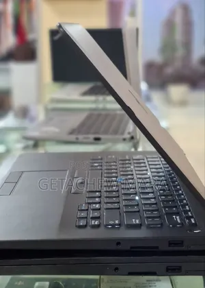 New Laptop Dell Latitude 5285 8GB Intel Core I5 SSD 256GB