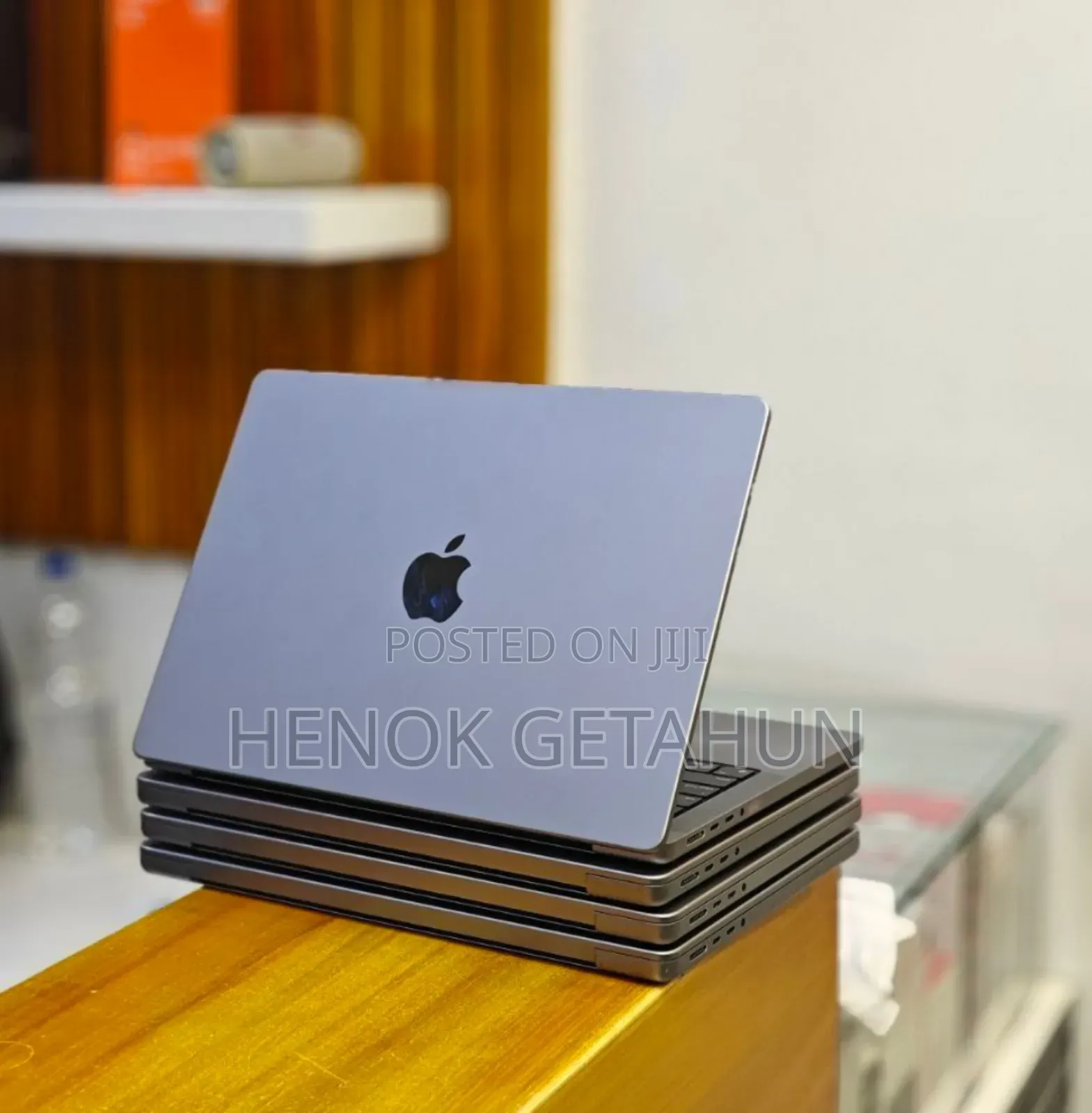 New Laptop Apple MacBook Pro M1 32GB Apple M1 Pro SSD 512GB