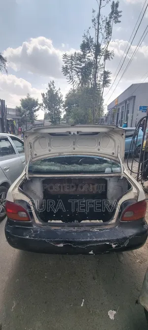 Hyundai Accent Base Sedan 1995 White