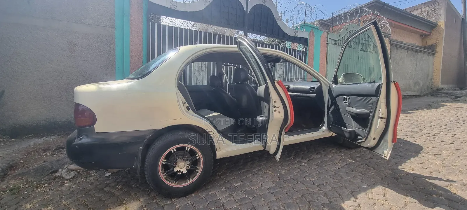Hyundai Accent Base Sedan 1995 White