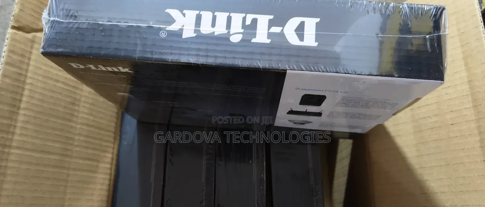 Original D-Link 24-Port 10/100 Desktop Switch (Des-1024d)