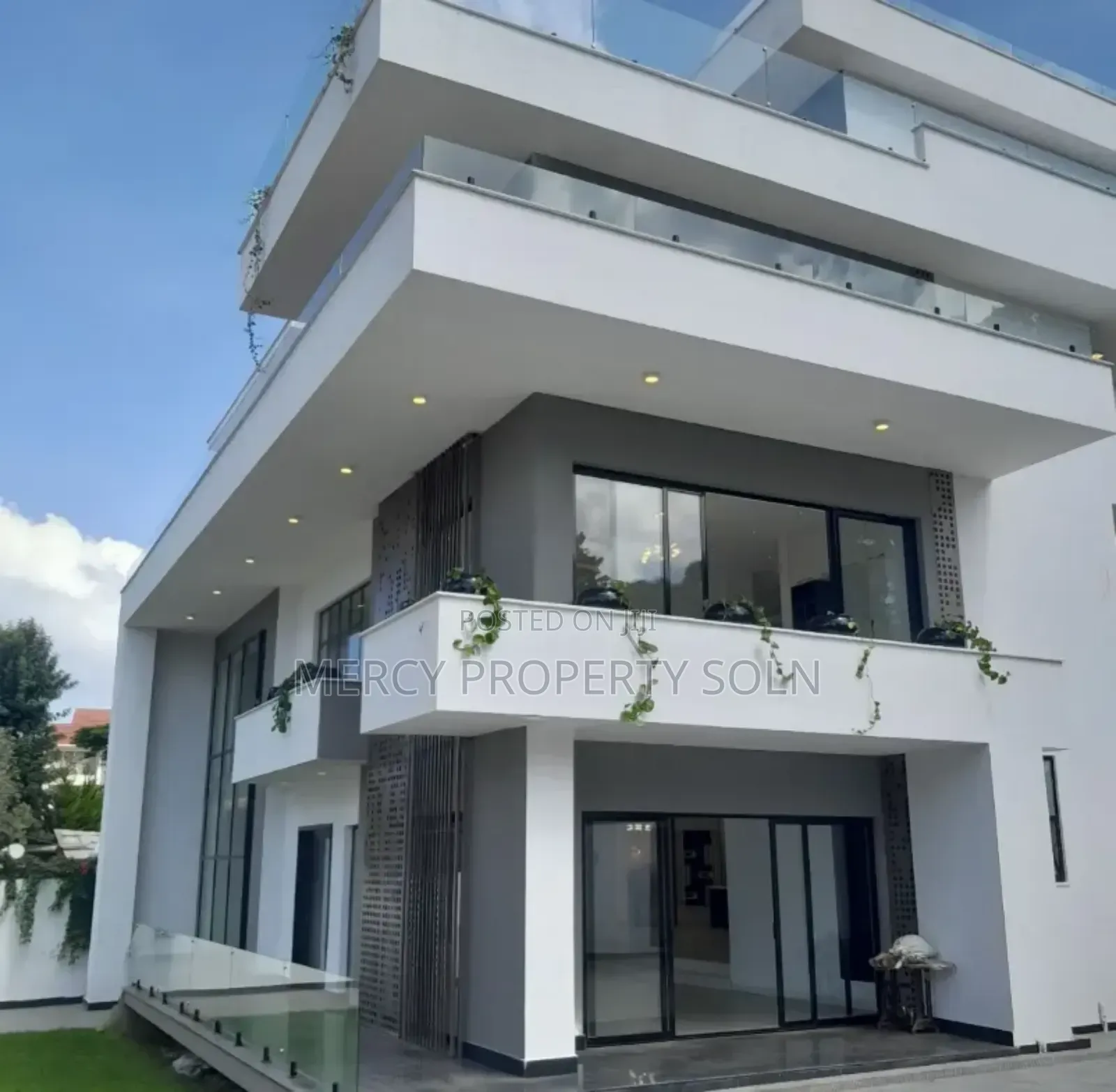 Furnished 10bdrm House in Yeka for sale