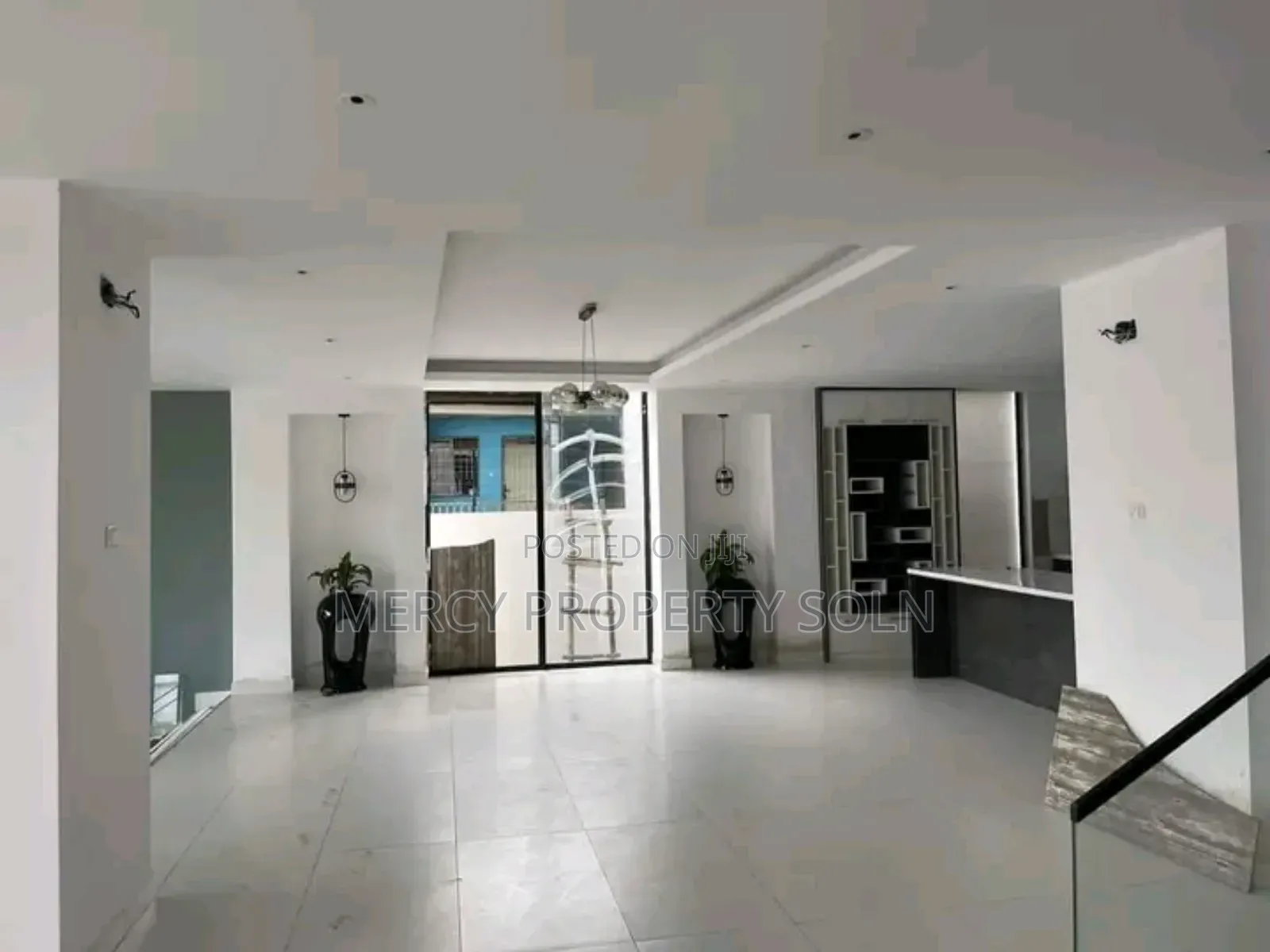 Furnished 10bdrm House in Yeka for sale