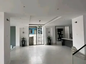 Furnished 10bdrm House in Yeka for sale