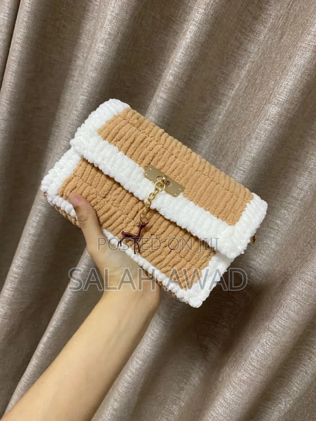 የ እጅ ሥራ ቦርሳወች በትዛዝ በፈለጉት ቀለም አማራጭ እንሰራለን