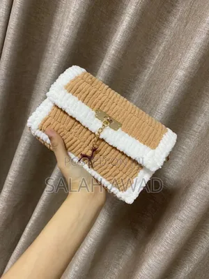 የ እጅ ሥራ ቦርሳወች በትዛዝ በፈለጉት ቀለም አማራጭ እንሰራለን