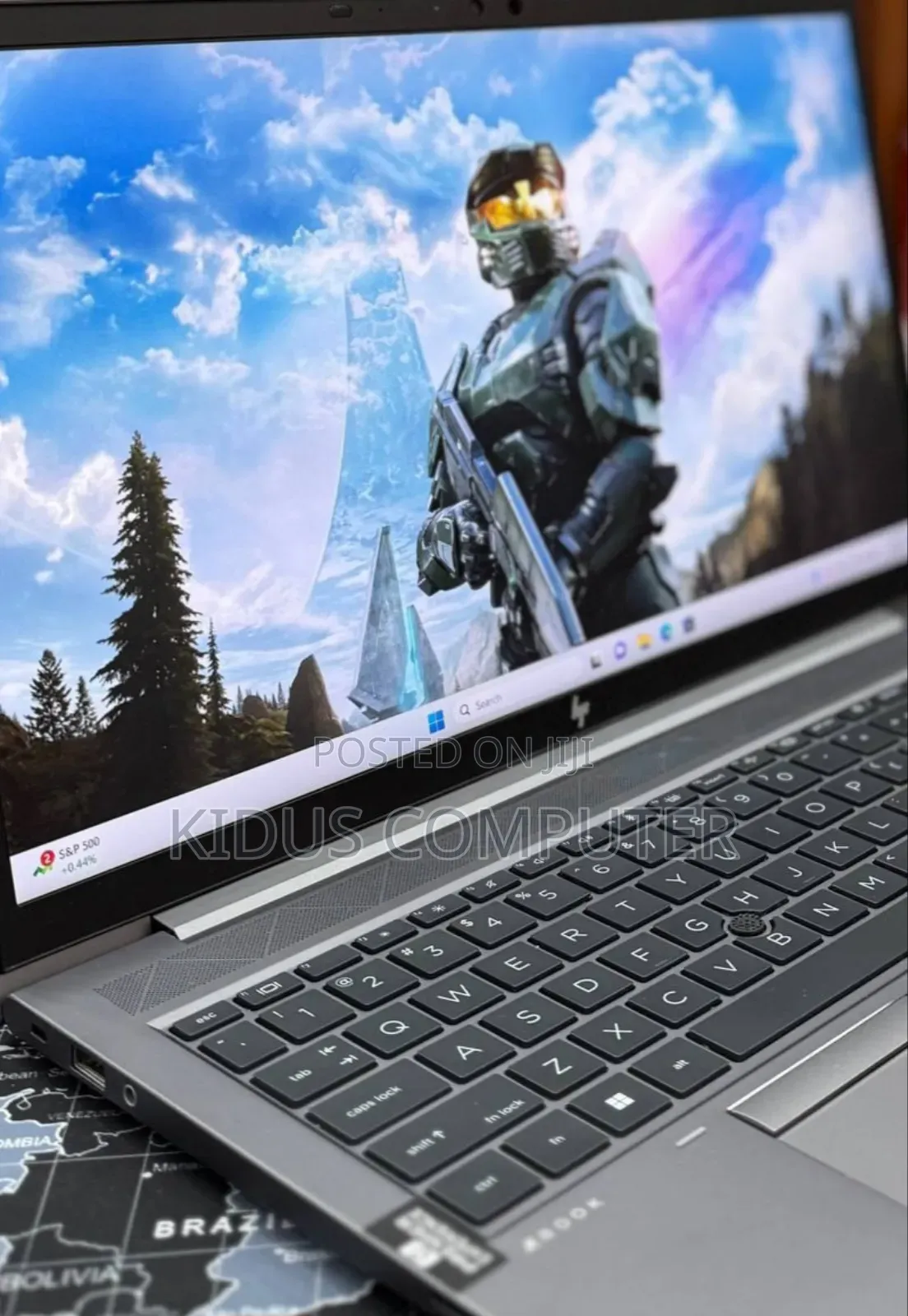 New Laptop HP ZBook Firefly G8 16GB Intel Core I7 SSD 512GB