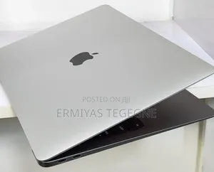 New Laptop Apple MacBook Pro M1 8GB Intel Core I5 SSD 256GB