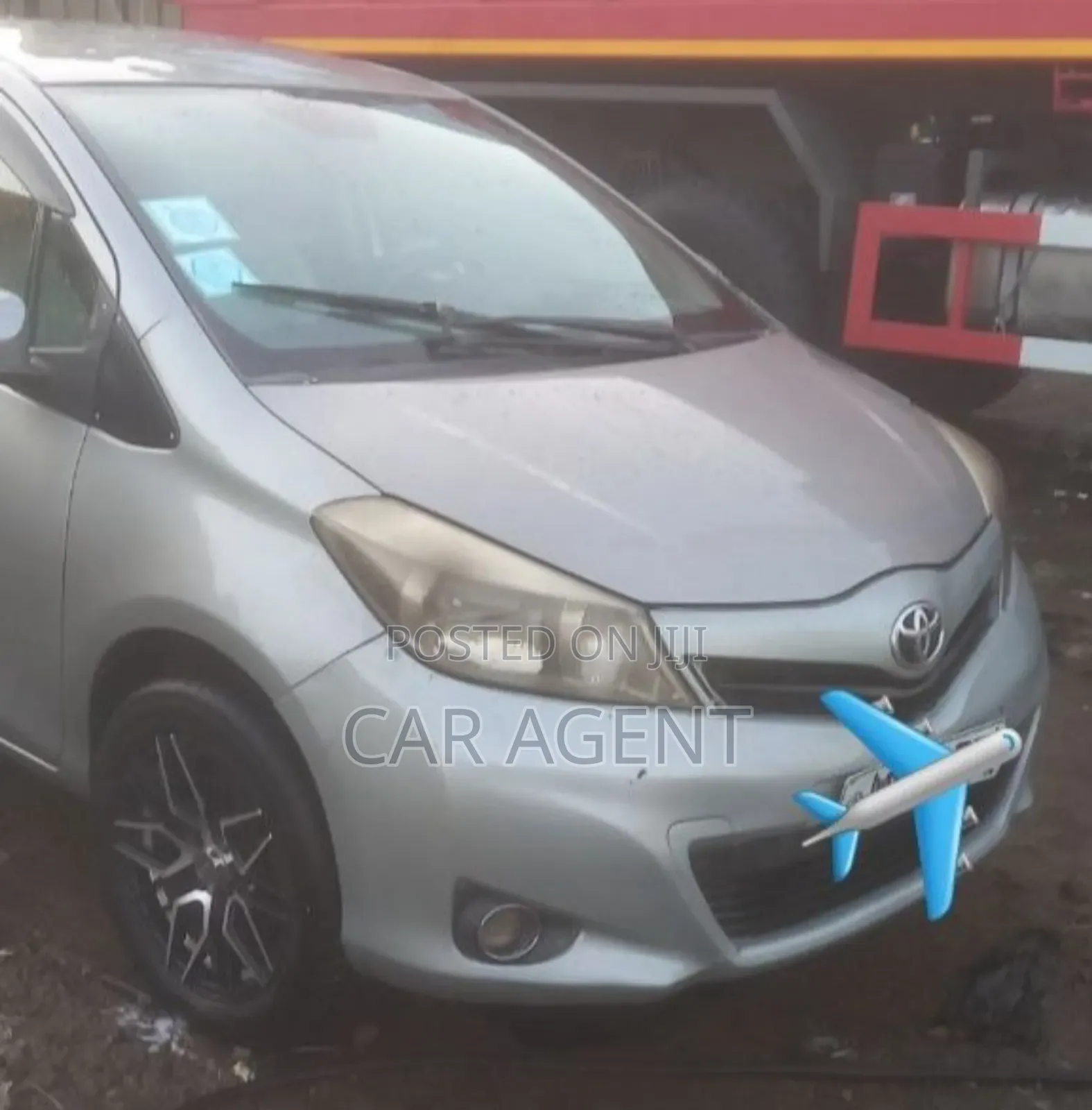 Toyota Yaris 2012 Silver