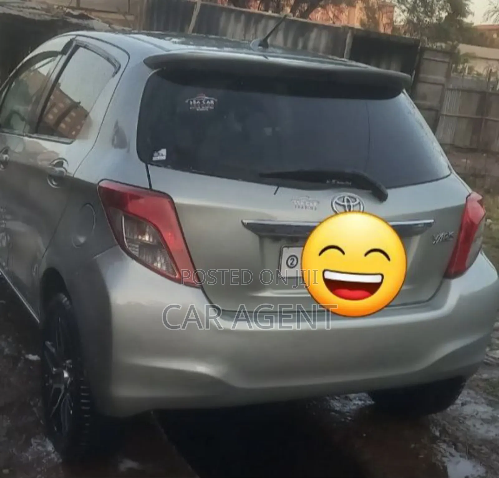 Toyota Yaris 2012 Silver