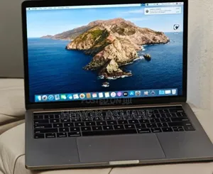 New Laptop Apple MacBook Pro 2019 16GB Intel Core I7 SSD 256GB