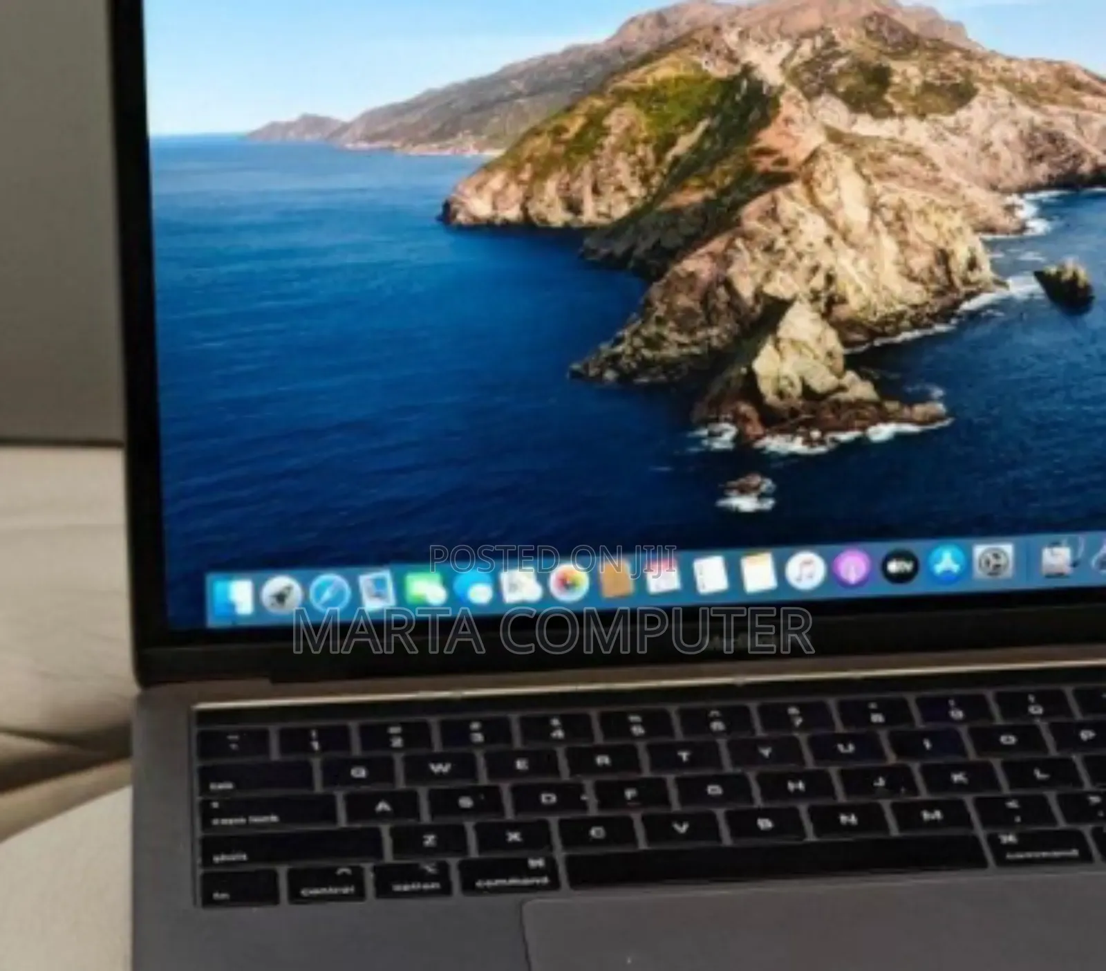New Laptop Apple MacBook Pro 2019 16GB Intel Core I7 SSD 256GB