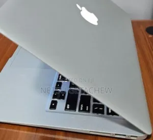 New Laptop Apple MacBook Air 2022 M2 8GB Intel Core i5 SSD 128GB