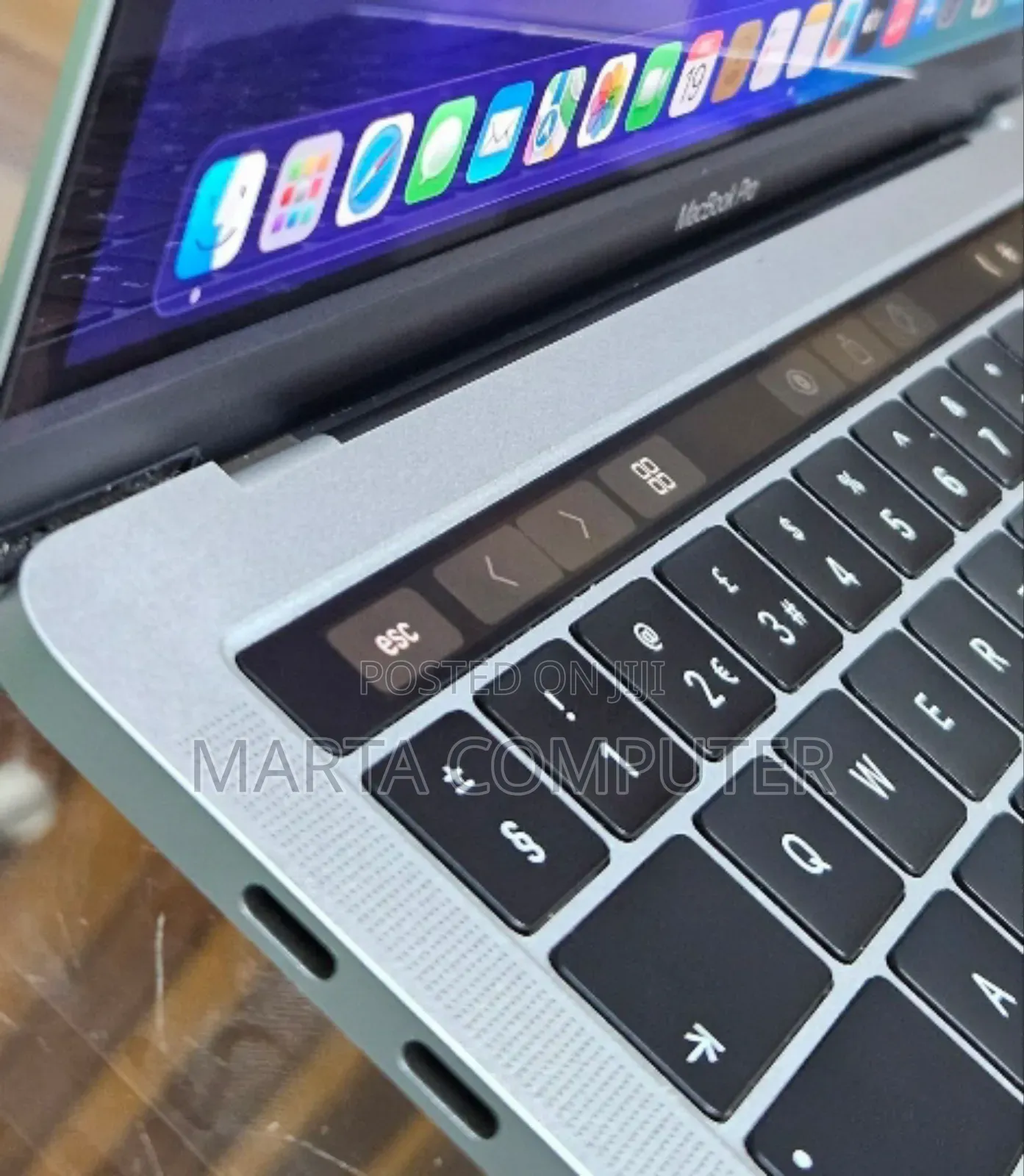 New Laptop Apple MacBook Pro 2019 8GB Intel Core I5 SSD 128GB