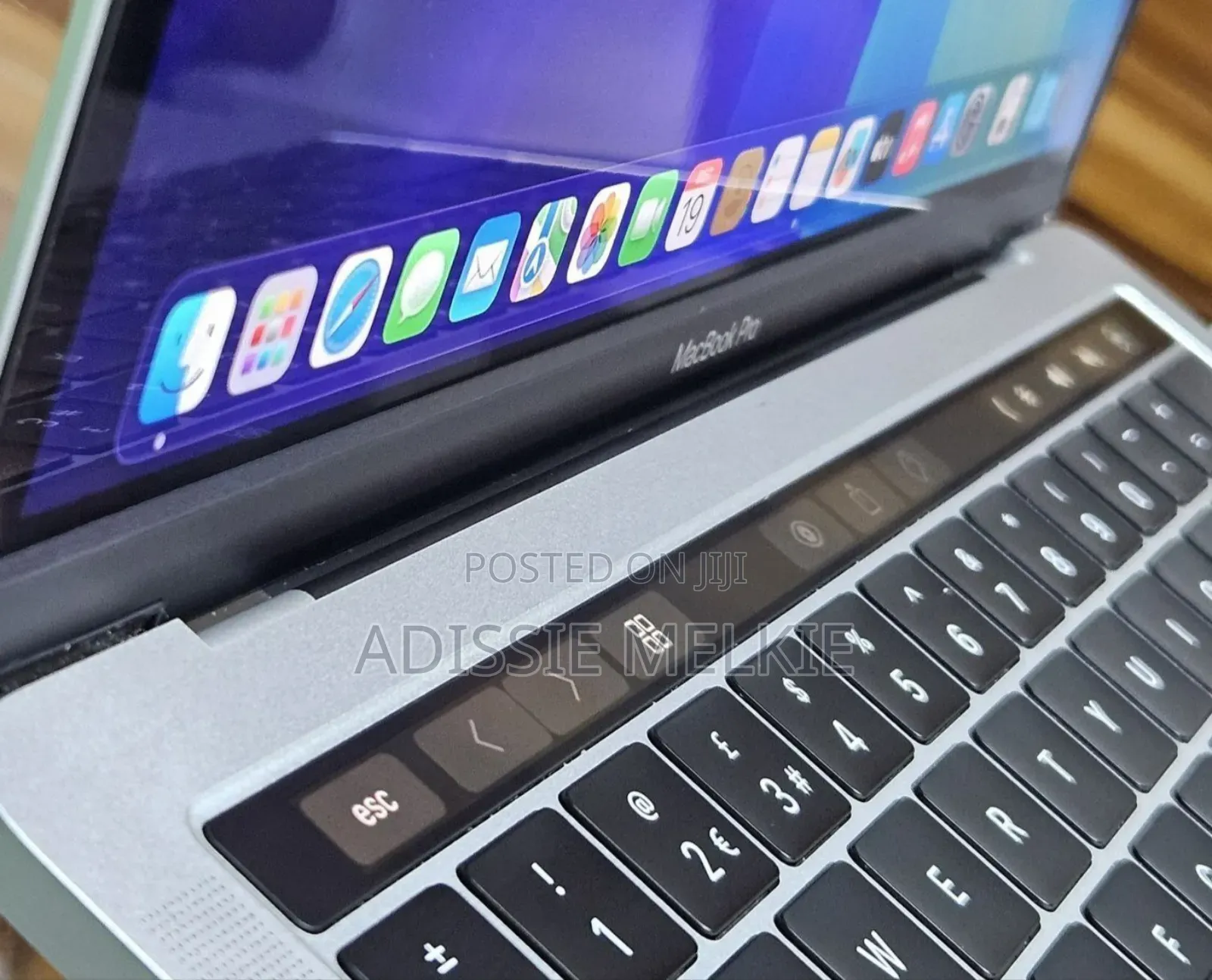 New Laptop Apple MacBook Pro 2019 8GB Intel Core I5 SSD 128GB