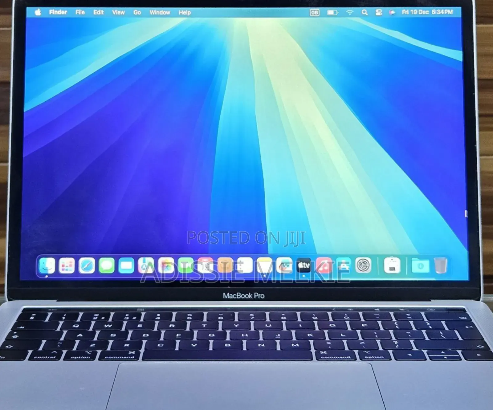 New Laptop Apple MacBook Pro 2019 8GB Intel Core I5 SSD 128GB