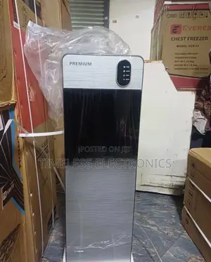 Premium Water Dispenser – Stylish Convenient!