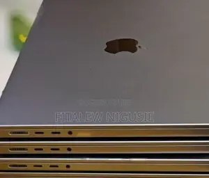 New Laptop Apple MacBook Pro M1 32GB Apple M1 Pro SSD 512GB