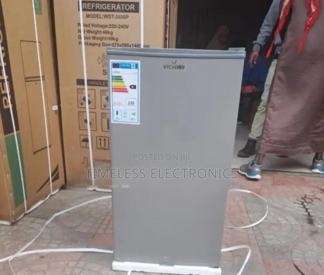 Victory 190 L Refrigerator – Compact, Efficient Family‐Friendly!