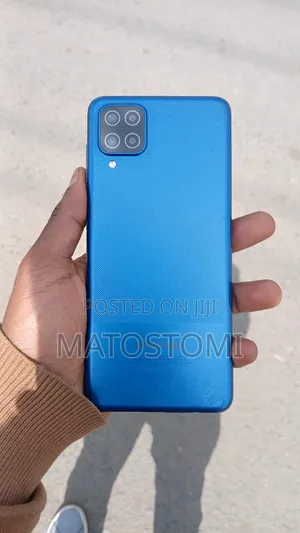 Photo - Samsung Galaxy A12 64 GB Blue