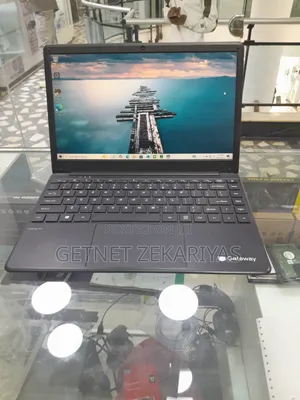 New Laptop Gateway NV78 4GB Intel Pentium SSD 128GB