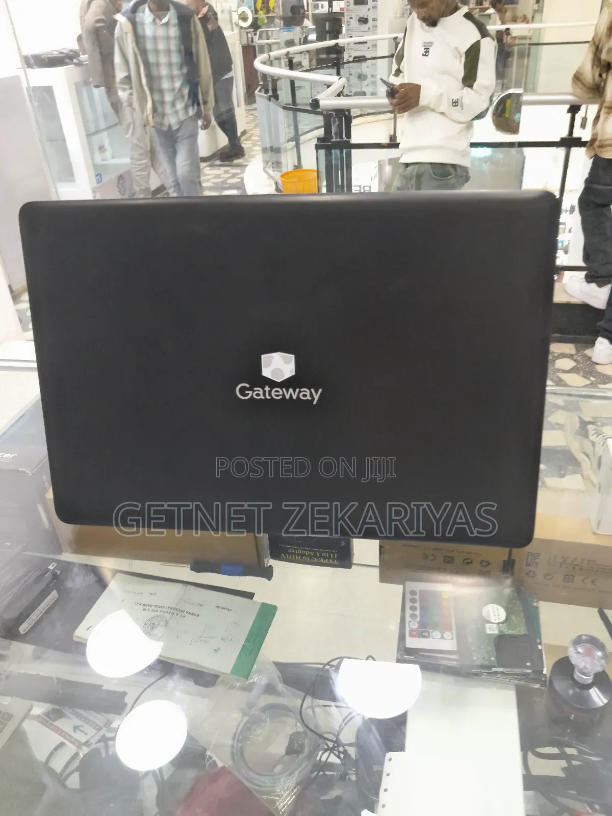 New Laptop Gateway NV78 4GB Intel Pentium SSD 128GB